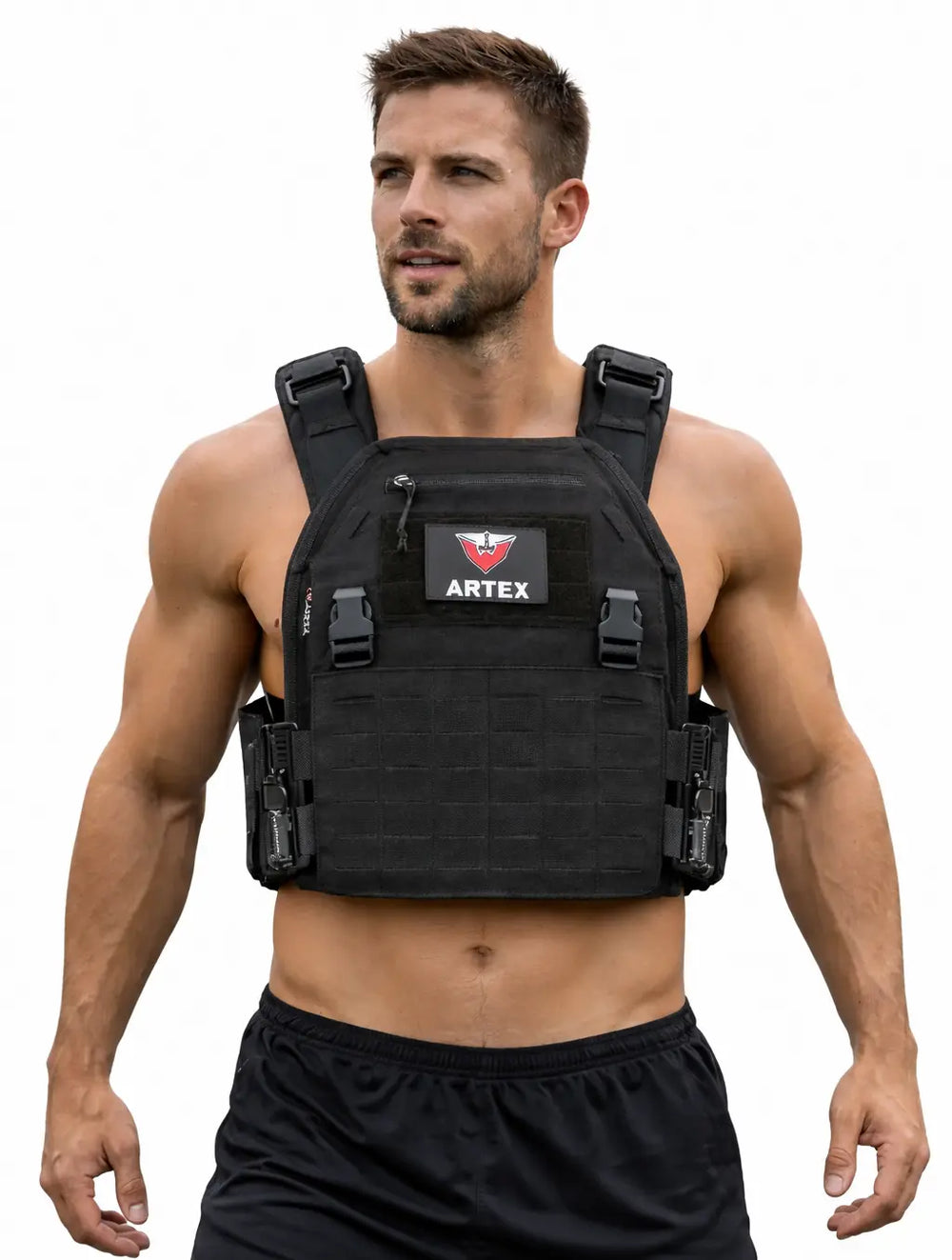 Gilet lesté de musculation pour homme porté afin d’augmenter l’intensité des entraînements de force